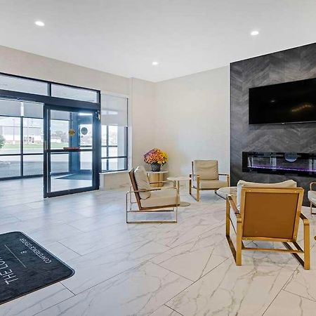 The Lux Hotel & Conference Center, Ascend Hotel Collection 滑铁卢 内观 照片